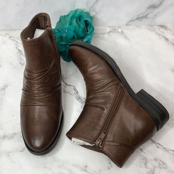 BARETRAPS Anila Brown Booties 6M - Picture 3 of 5